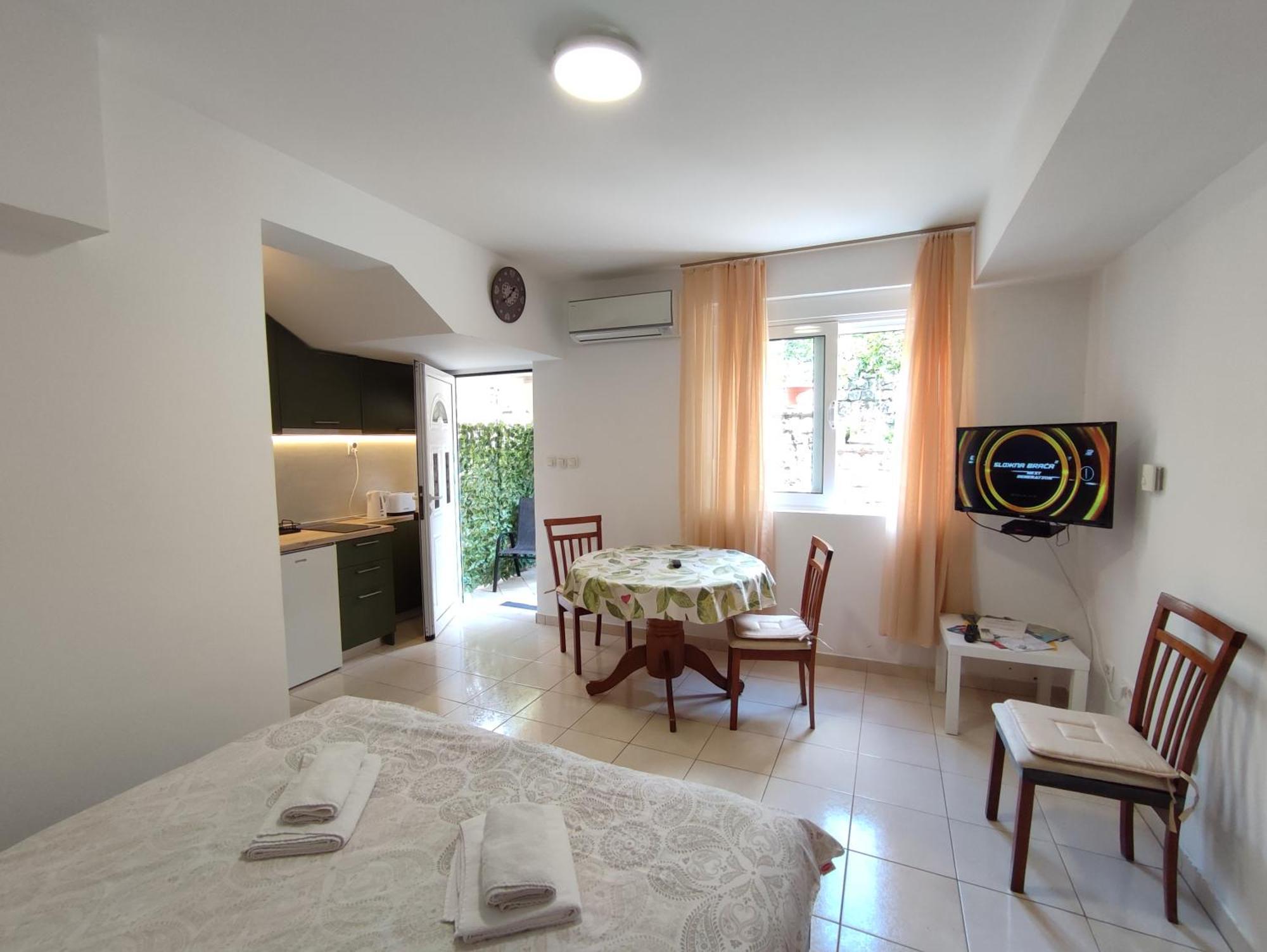 Studio Apartman Radimir Kotor Habitación foto